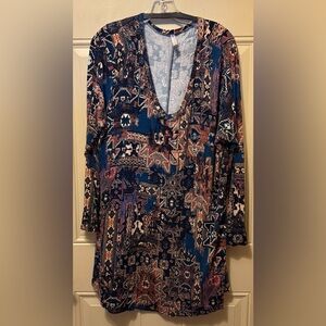 Popana Tunic in a Western/Southwestern Pattern V Neck Long Sleeved Size 3X